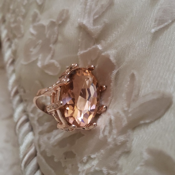 🌷NWOT, Fashion Ring - Picture 7 of 7